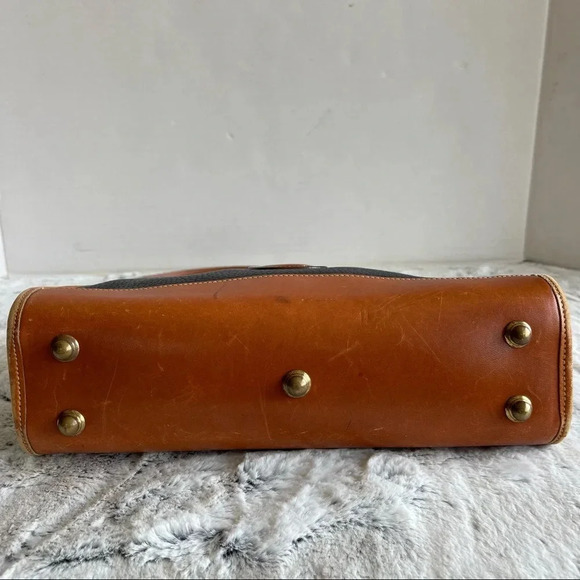 Vintage Dooney & Bourke All-Weather Leather Shoulder Bag Made in USA - Picture 7 of 16
